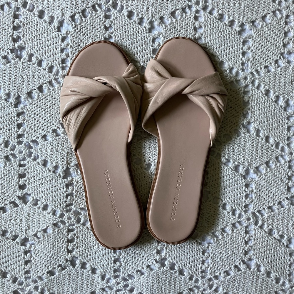 Sigerson Morrison Women's Nude Easter Slides *MOVING SALE*